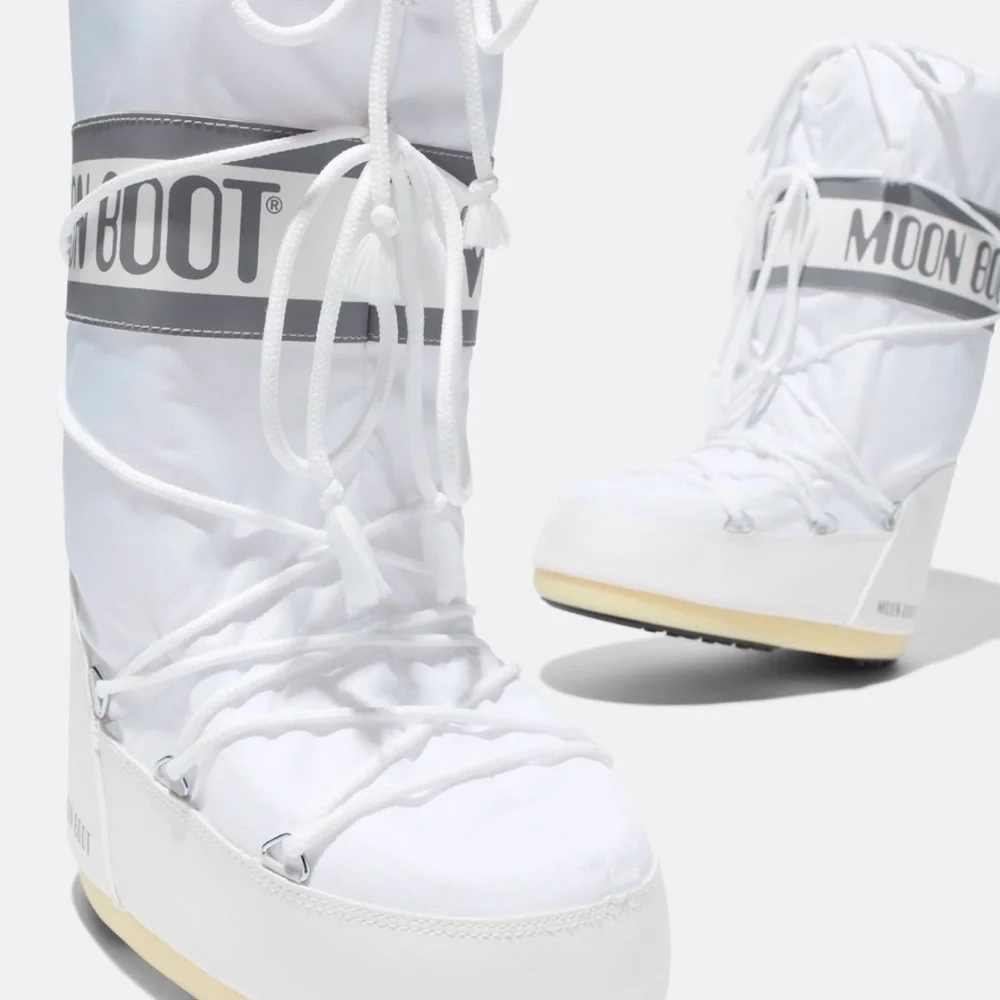 Moon Boot brand new